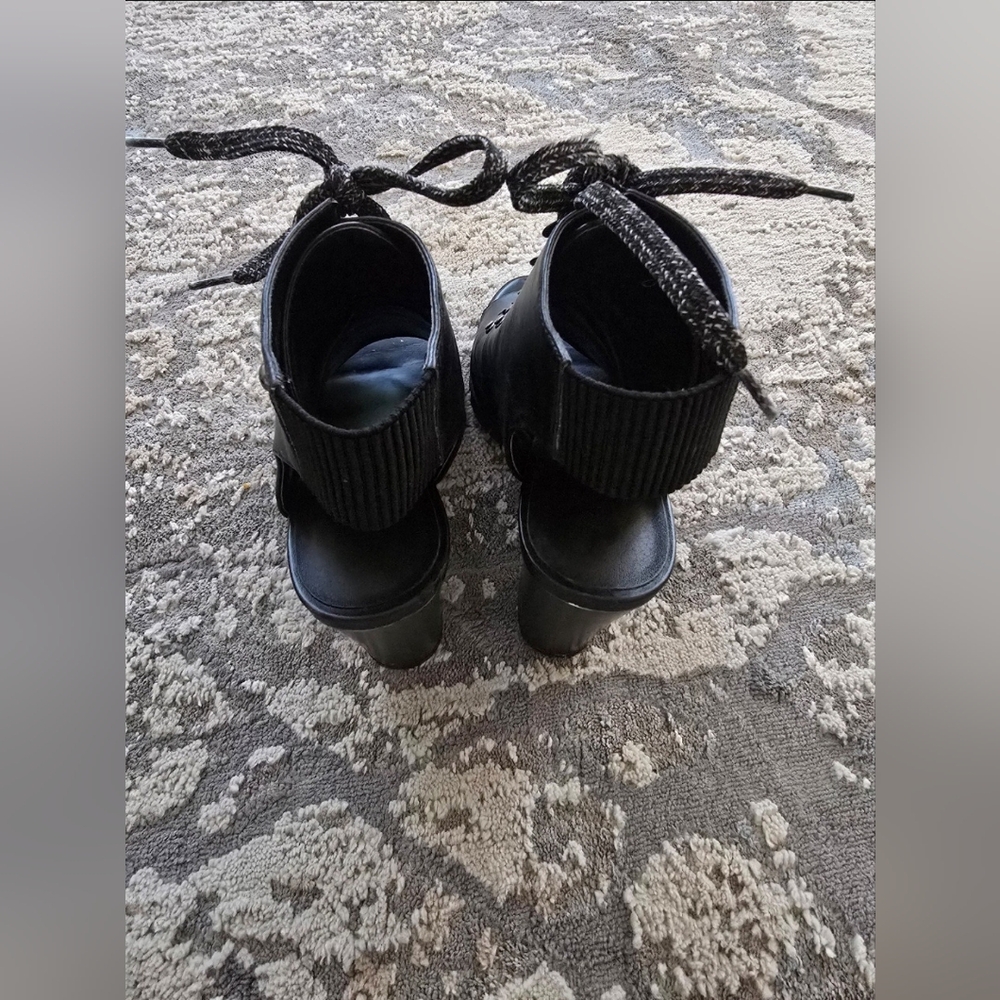 🖤 Vera Wang Black Chunky heel open toe booties heels size 9 - Picture 6 of 11